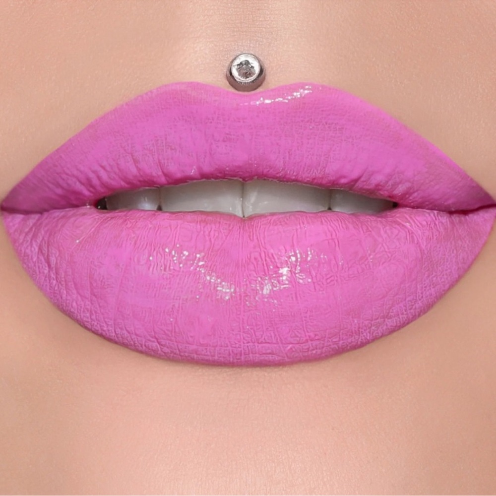 QUEEN SUPREMEJeffree Star SUPREME GLOSS NIB